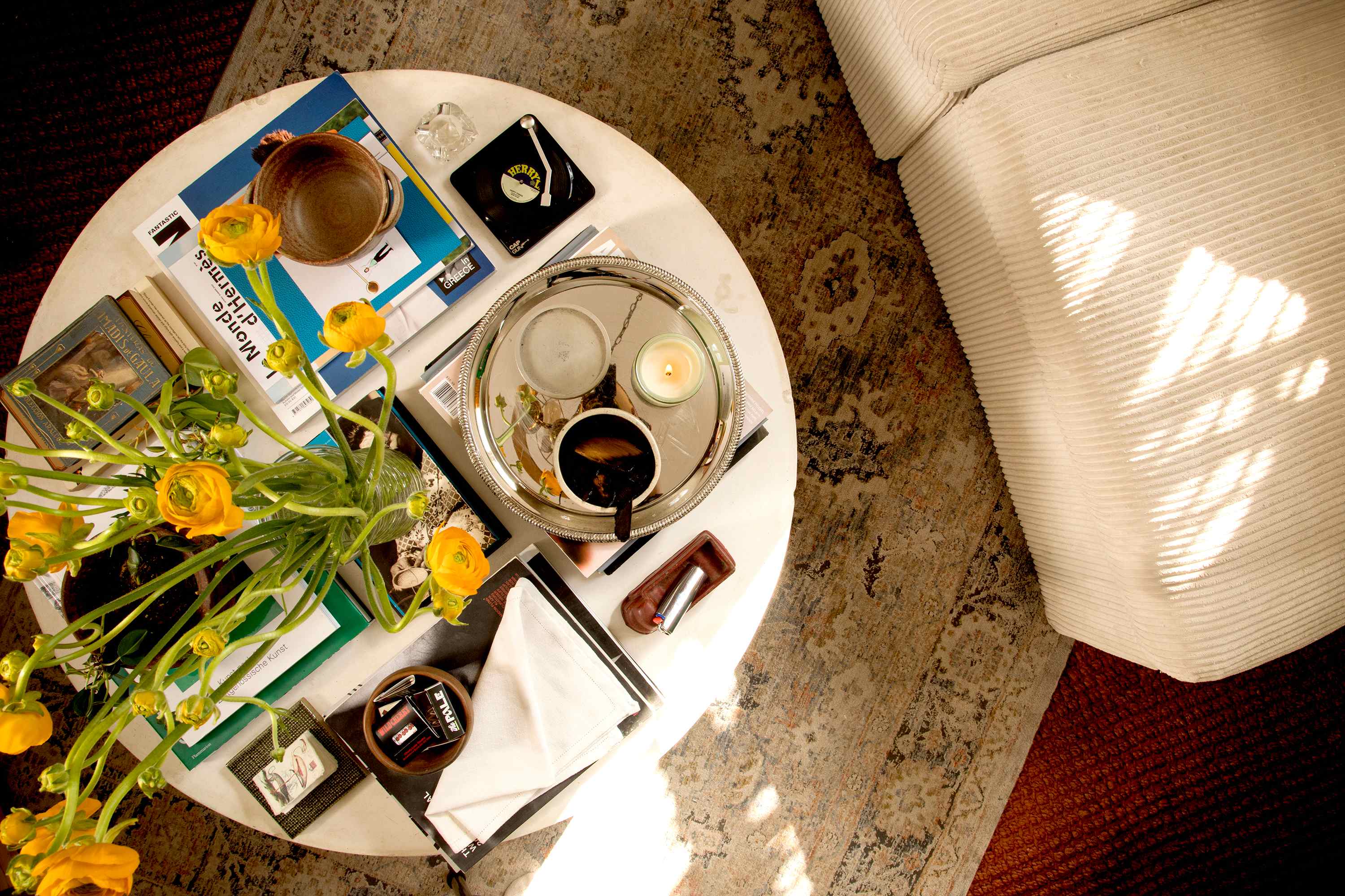 This Stylish Centerpiece Might Be Hiding in Your Crisper Drawer